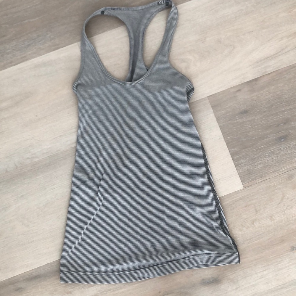 Lululemon tank